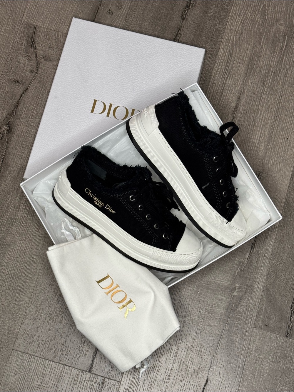 Dior WALK'N'DIOR Black & White Frayed Low-Top Sneakers